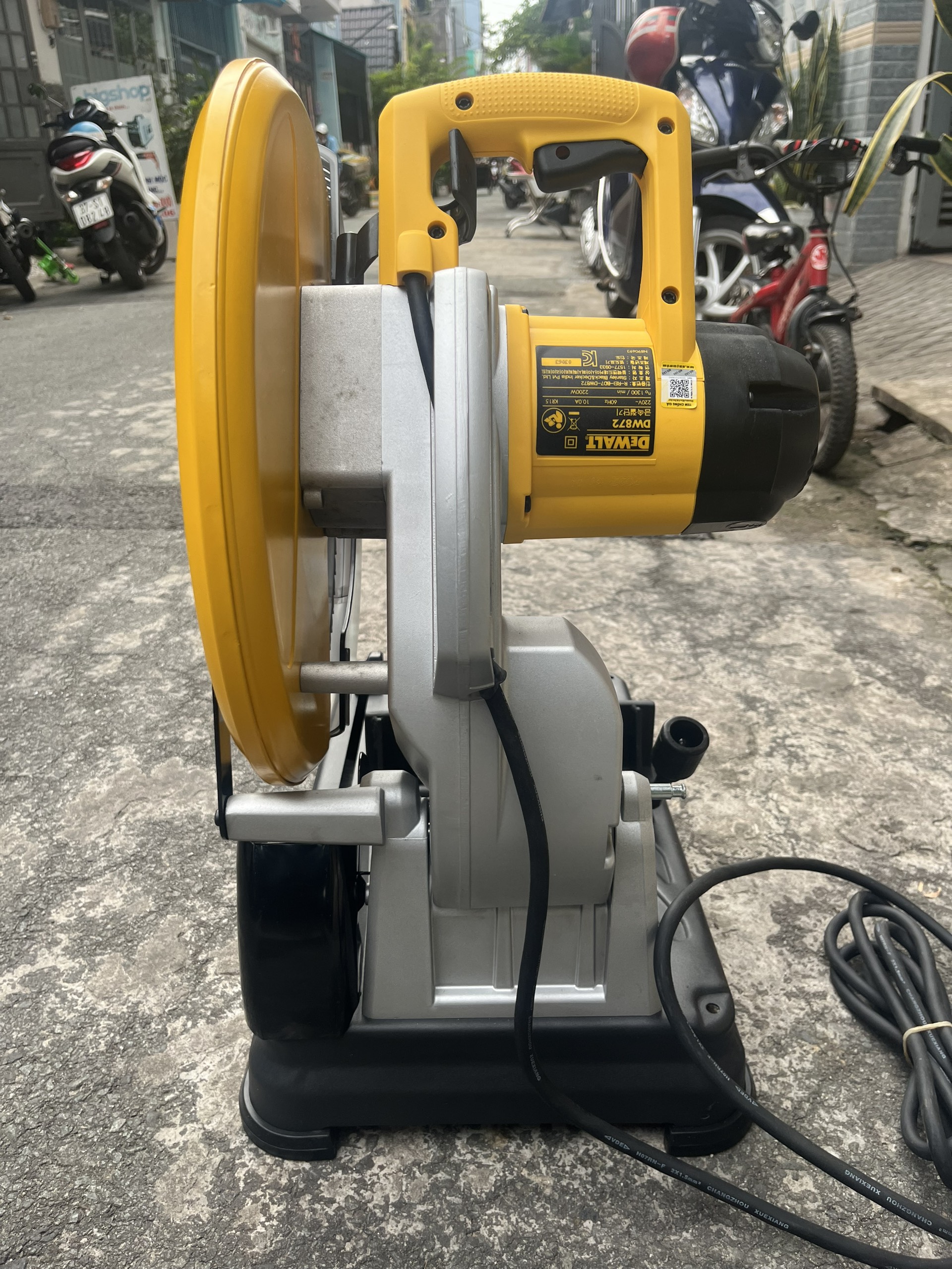 6521 may cat kim loai dewalt dw872 kr 1