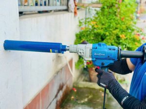 Máy khoan rút lõi bê tông 2000W 110mm DongCheng DZZ05-11